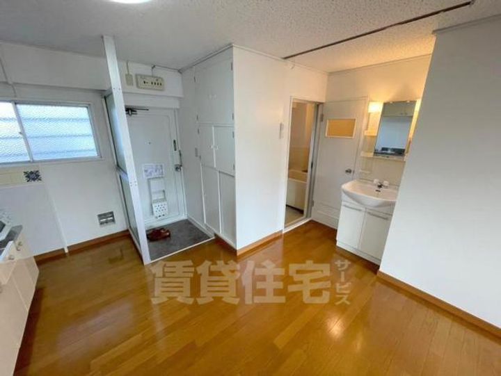 大阪府豊中市浜2丁目の賃貸マンションの居間