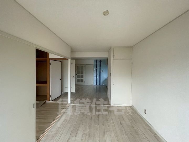 大島ビル城下の居間