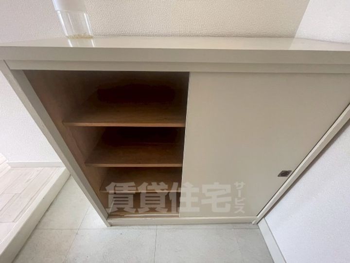 大島ビル城下の内装