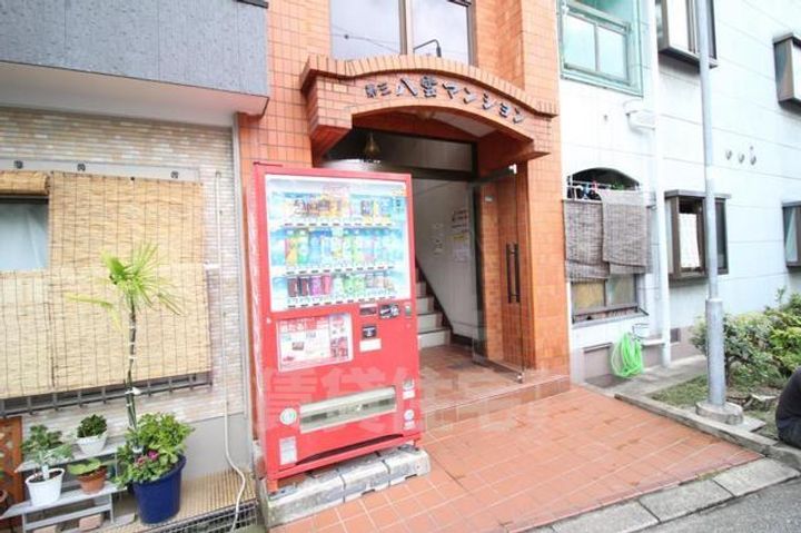 大阪府豊中市庄内幸町3丁目の賃貸マンションの玄関