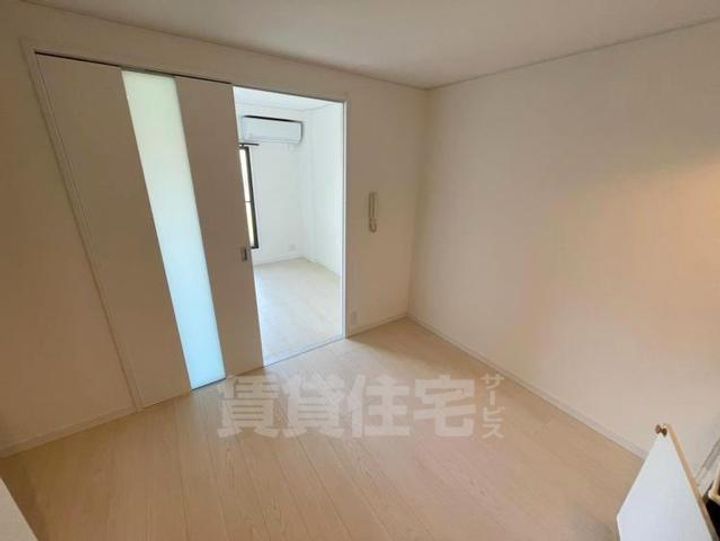 服部マンションの居間