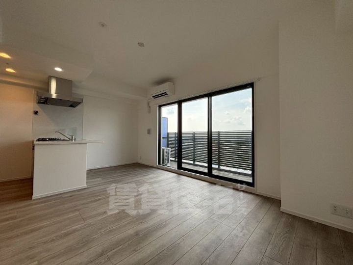 S-RESIDENCE桜本町awesomeの居間