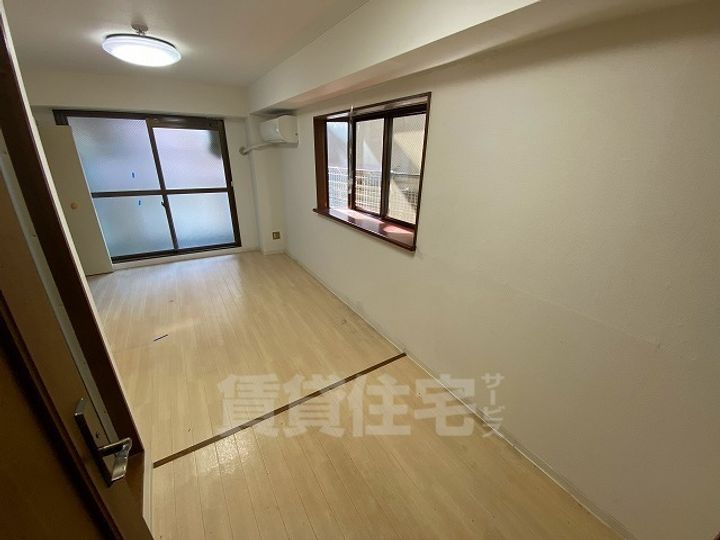 リバーサイド瓢箪山の居間