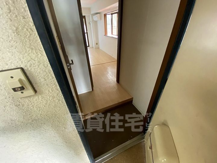 リバーサイド瓢箪山の玄関