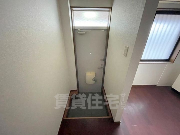 トキワビルの玄関