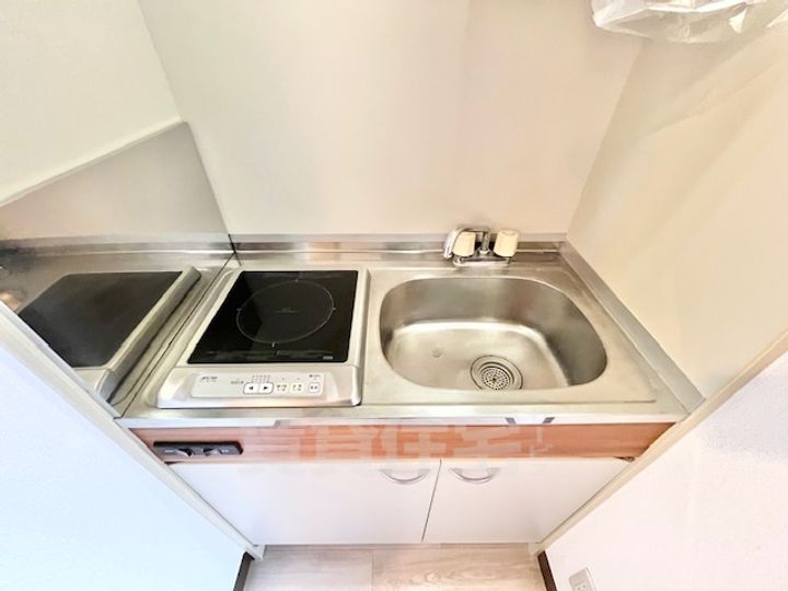 大阪府高槻市富田町3丁目の賃貸マンションのキッチン