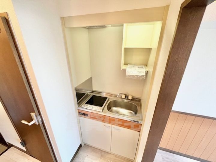 大阪府高槻市富田町3丁目の賃貸マンションのキッチン