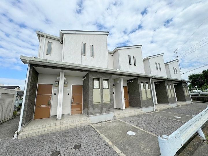 アスピリア古池の外観