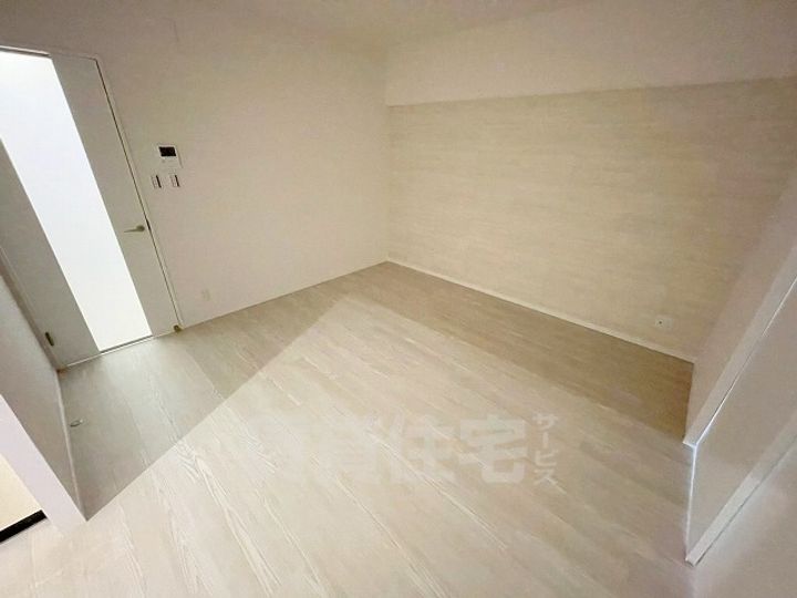 ドルミ・イヌイの居間