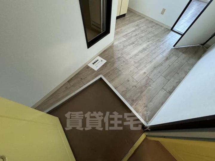 三井マンションの玄関