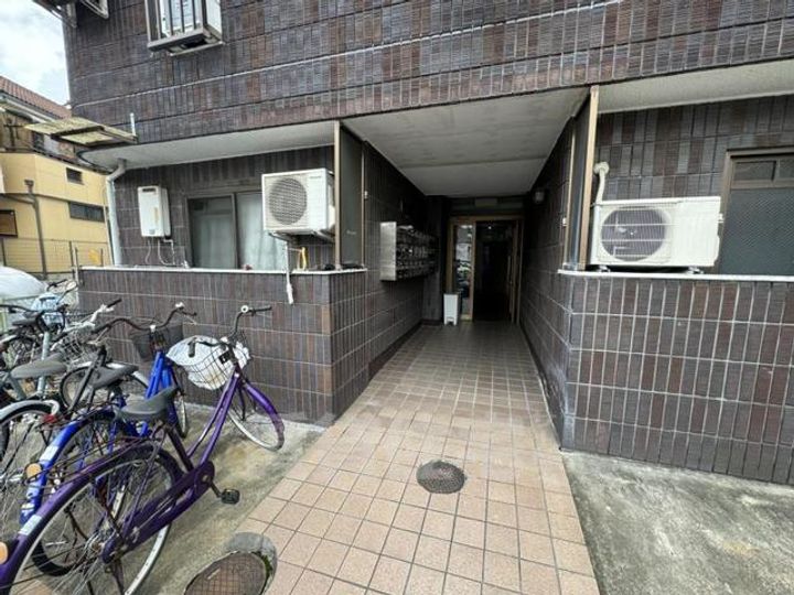三井マンションの玄関