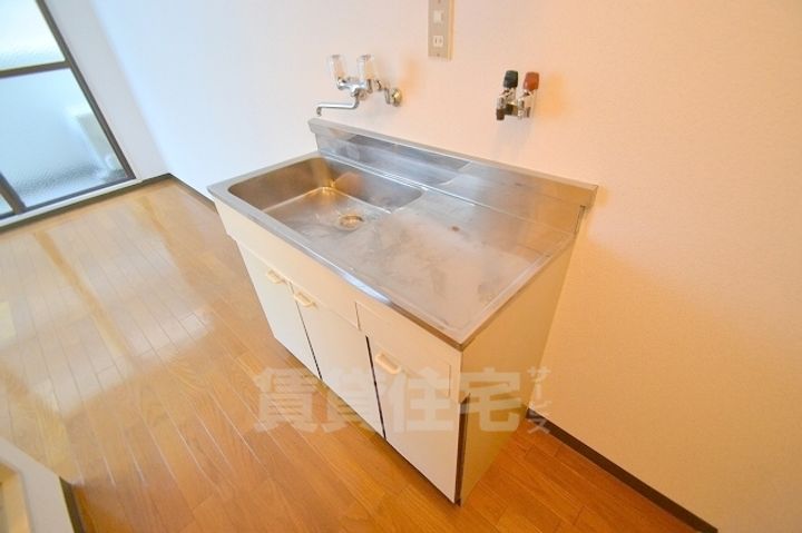 バルビゾン新大阪のキッチン