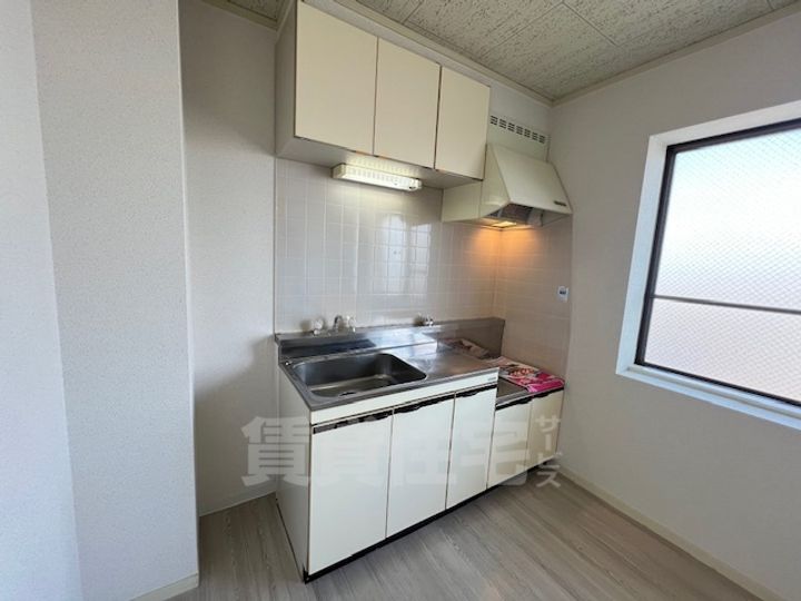 グレイス綾園のキッチン