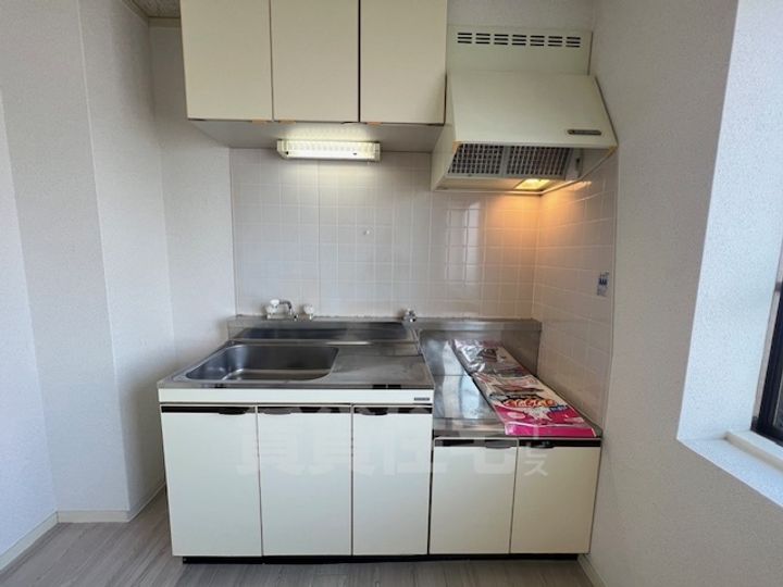 グレイス綾園のキッチン