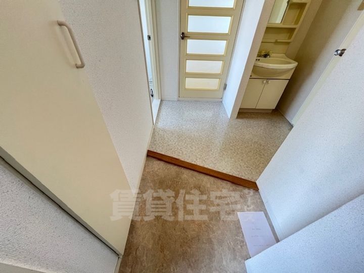 グレイス綾園の玄関