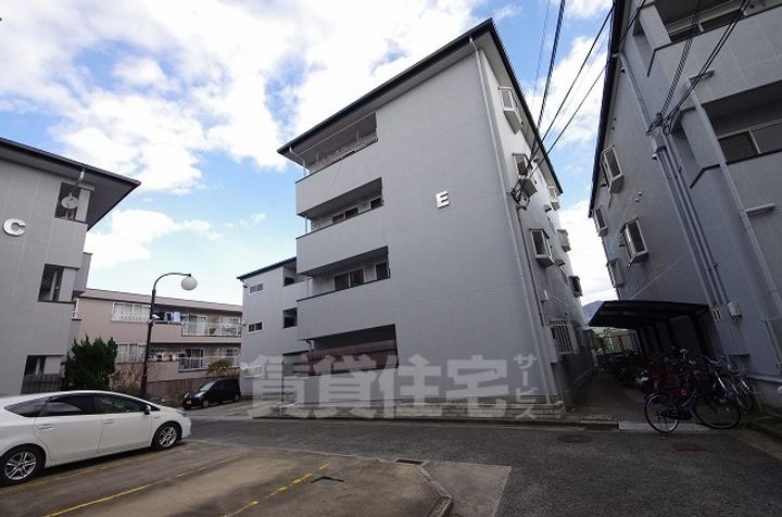 大阪府八尾市山本町北7丁目の賃貸マンションの外観