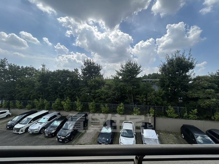 ライオンズヒルズ高峯 参番館の周辺