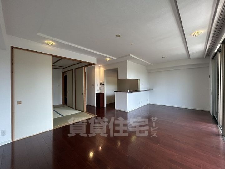 ライオンズヒルズ高峯 参番館の居間