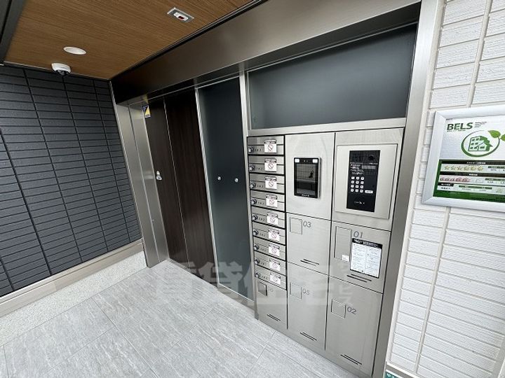 クラシスト甲子園一番町 1の玄関