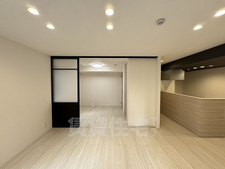 クラシスト甲子園一番町 1の居間