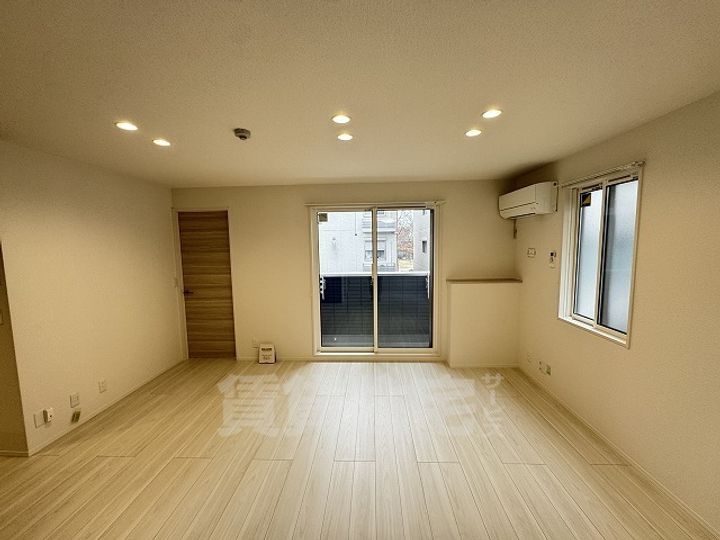 クラシスト甲子園一番町 1の居間