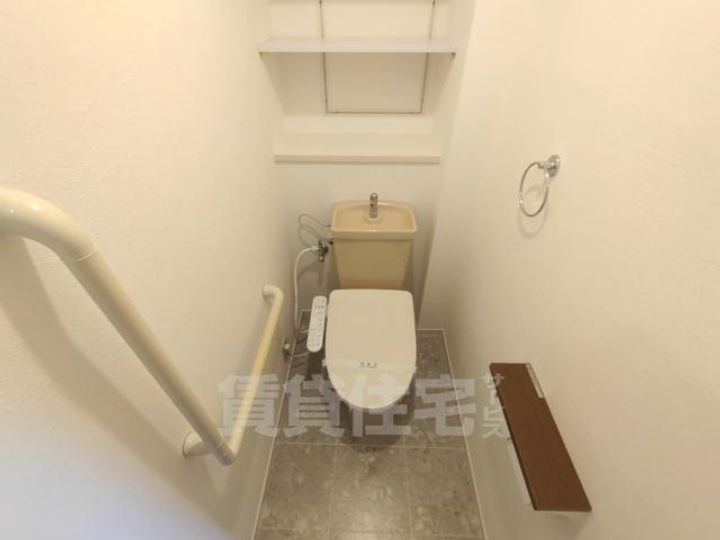 大阪府茨木市東太田3丁目の賃貸マンションの内装