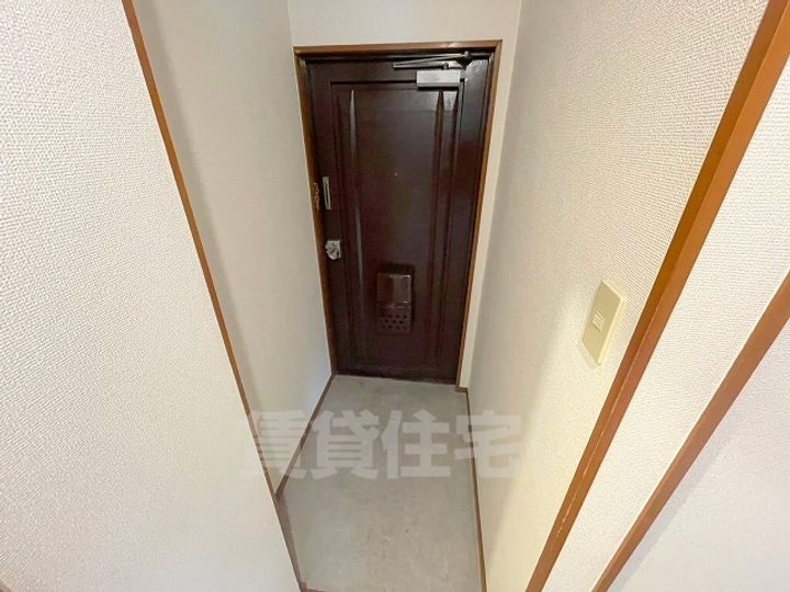 山口白鳥ビルの玄関
