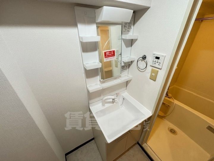 大阪府大阪市住吉区山之内4丁目の賃貸マンションの内装