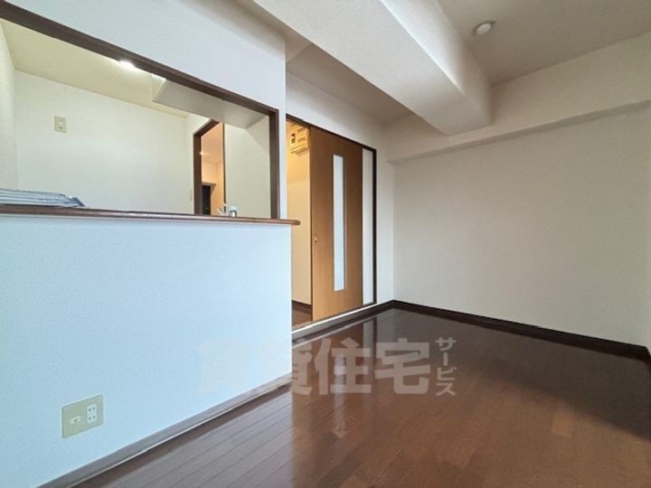 大阪府大阪市住吉区山之内4丁目の賃貸マンションの居間