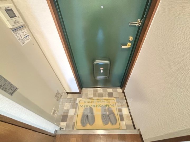 大阪府大阪市住吉区山之内4丁目の賃貸マンションの玄関