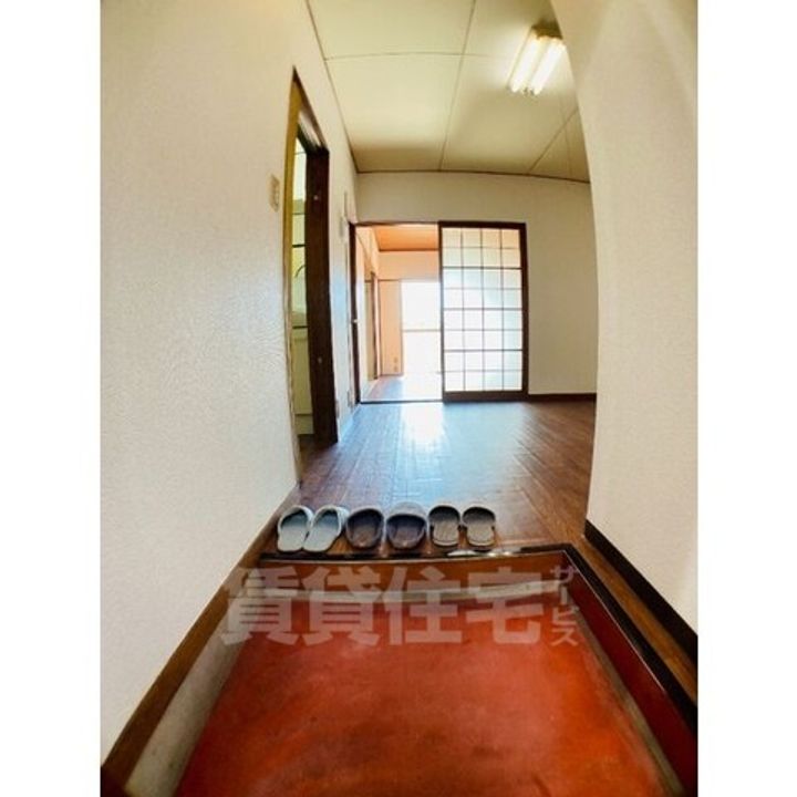 コーポ松栄の玄関