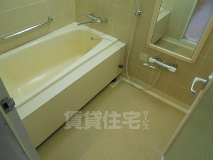 白鷹松下町マンションの風呂