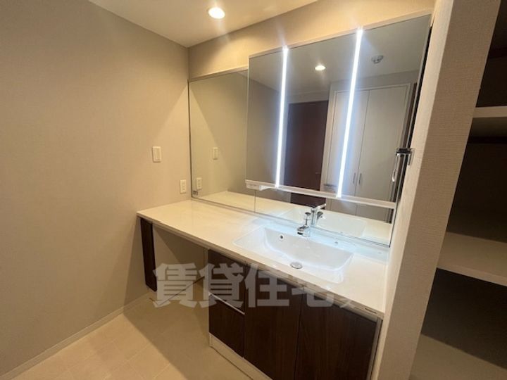 名次町ロジュマンの内装