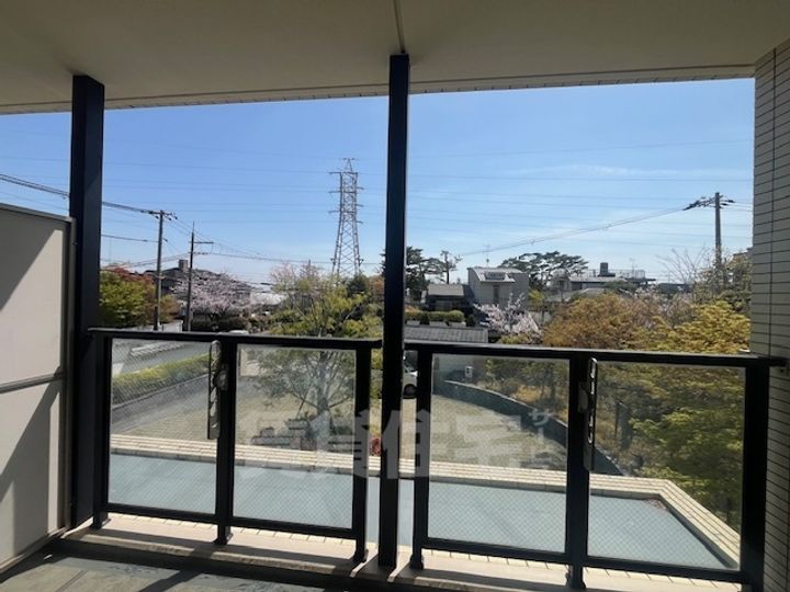 名次町ロジュマンの周辺