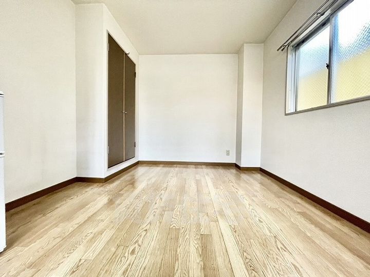 プチメゾン桜山の居間