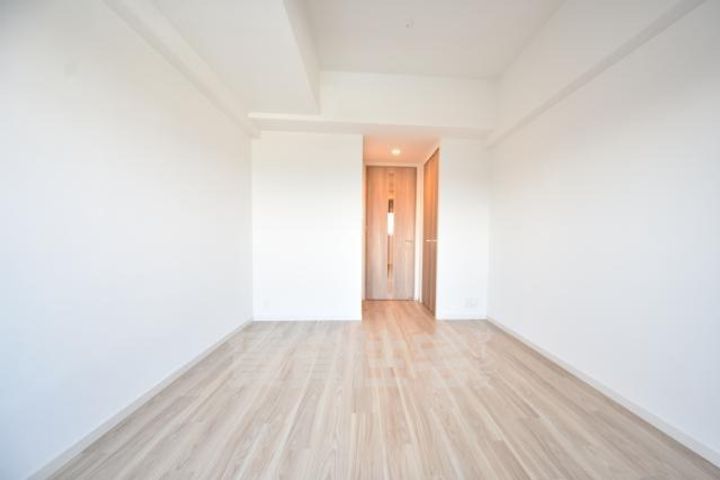 大阪府堺市西区浜寺石津町中1丁の賃貸マンションの寝室