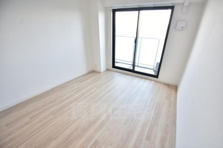 大阪府堺市西区浜寺石津町中1丁の賃貸マンションの居間