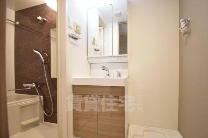 大阪府堺市西区浜寺石津町中1丁の賃貸マンションの内装