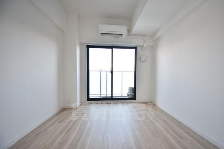 大阪府堺市西区浜寺石津町中1丁の賃貸マンションの居間