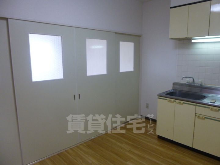 Riora塚本2の居間