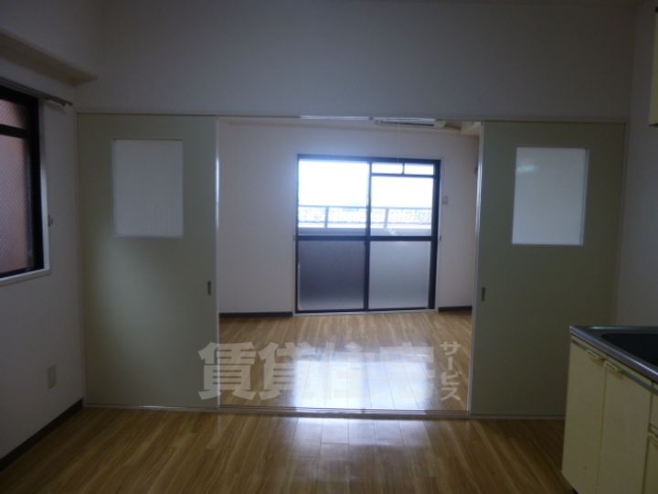 Riora塚本2の居間