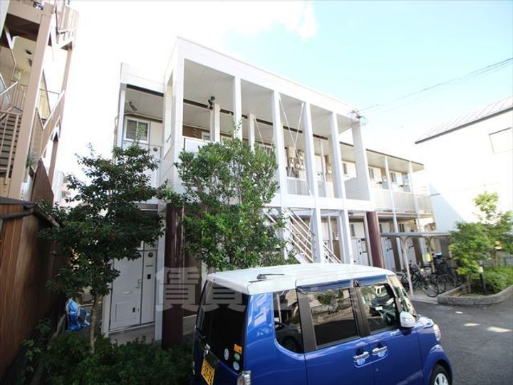 レオパレスKHMの外観