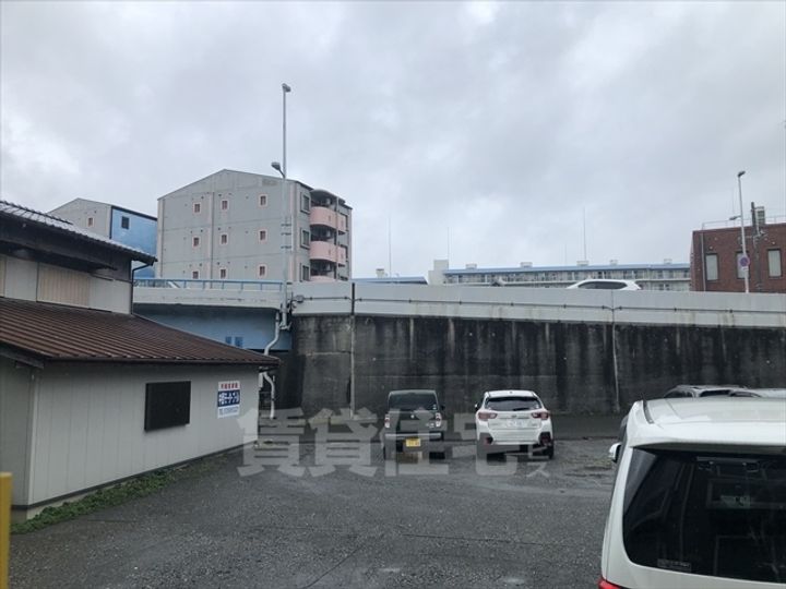 レオパレスKHMの周辺