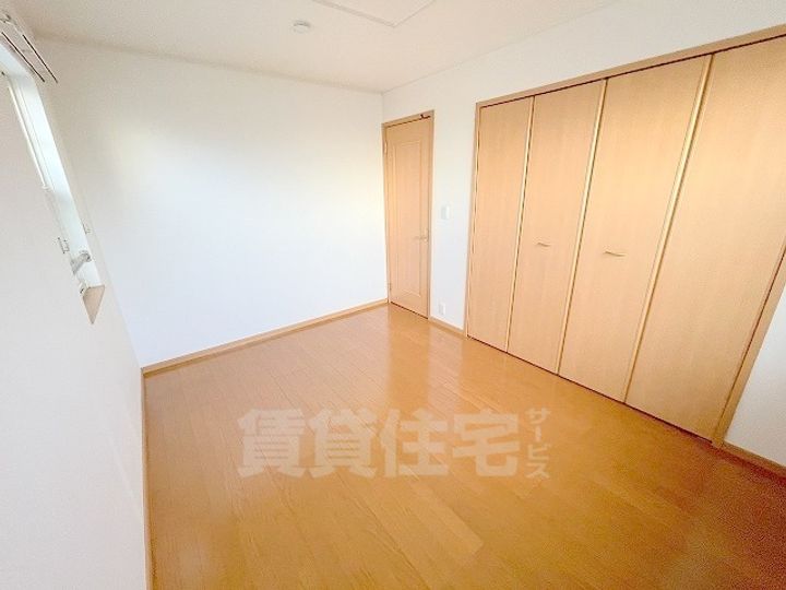 グローリアA棟の寝室