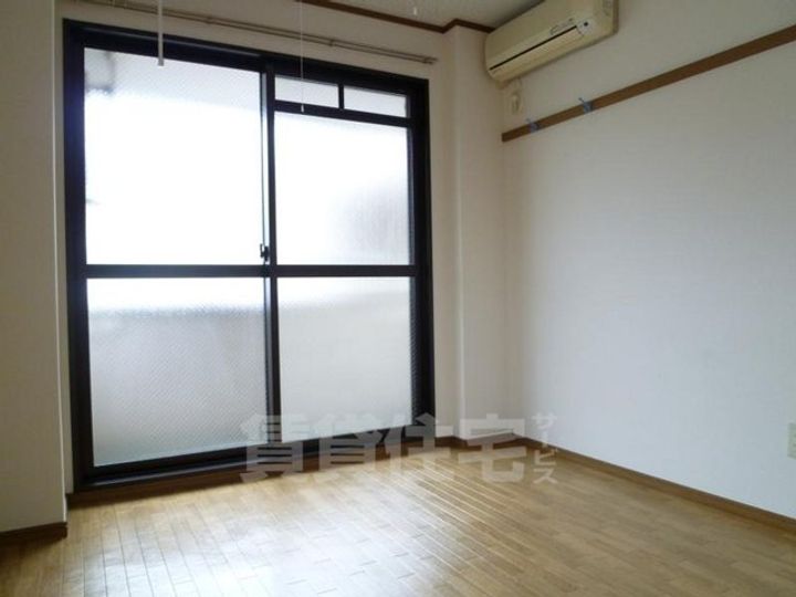 新大宮シティ・パル322の居間