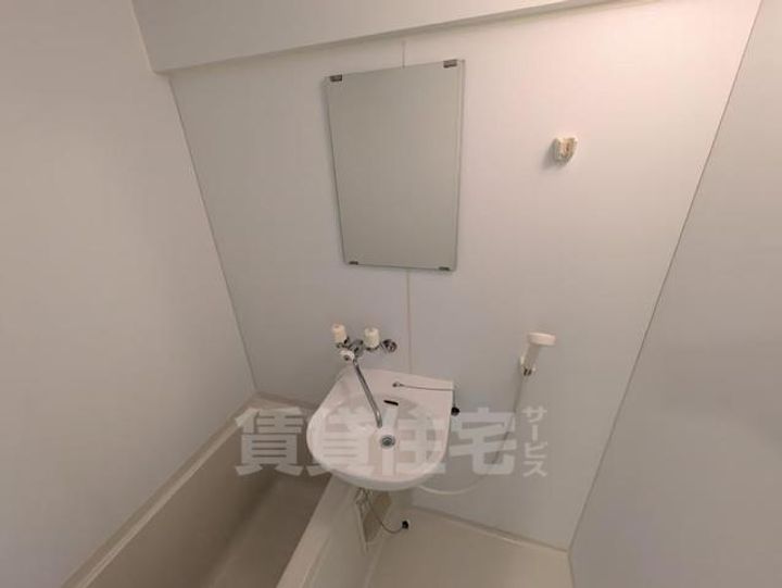 大阪府茨木市南春日丘1丁目の賃貸マンションの内装