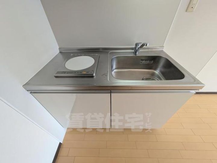 大阪府茨木市南春日丘1丁目の賃貸マンションのキッチン