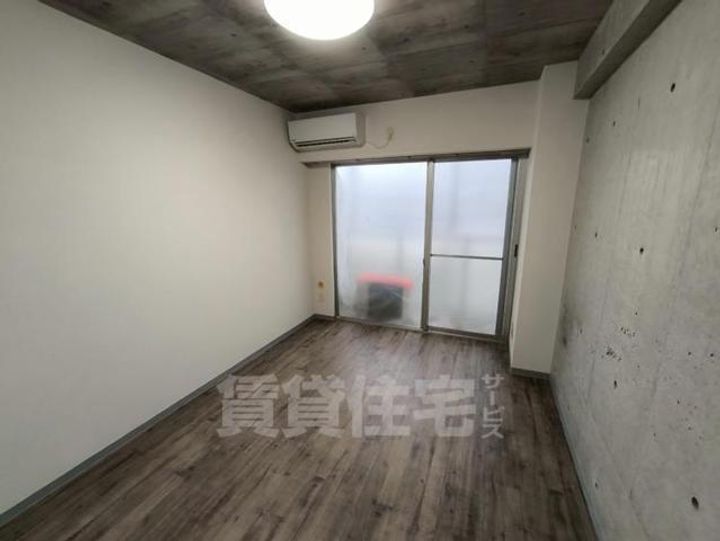 大阪府豊中市柴原町3丁目の賃貸マンションの居間