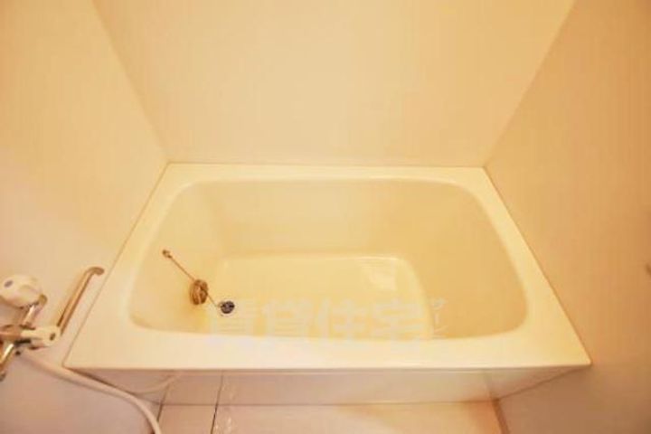 大阪府吹田市上山手町の賃貸マンションの風呂