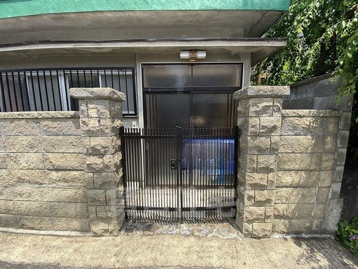 奈良県奈良市高畑町(一戸建)の賃貸物件の玄関